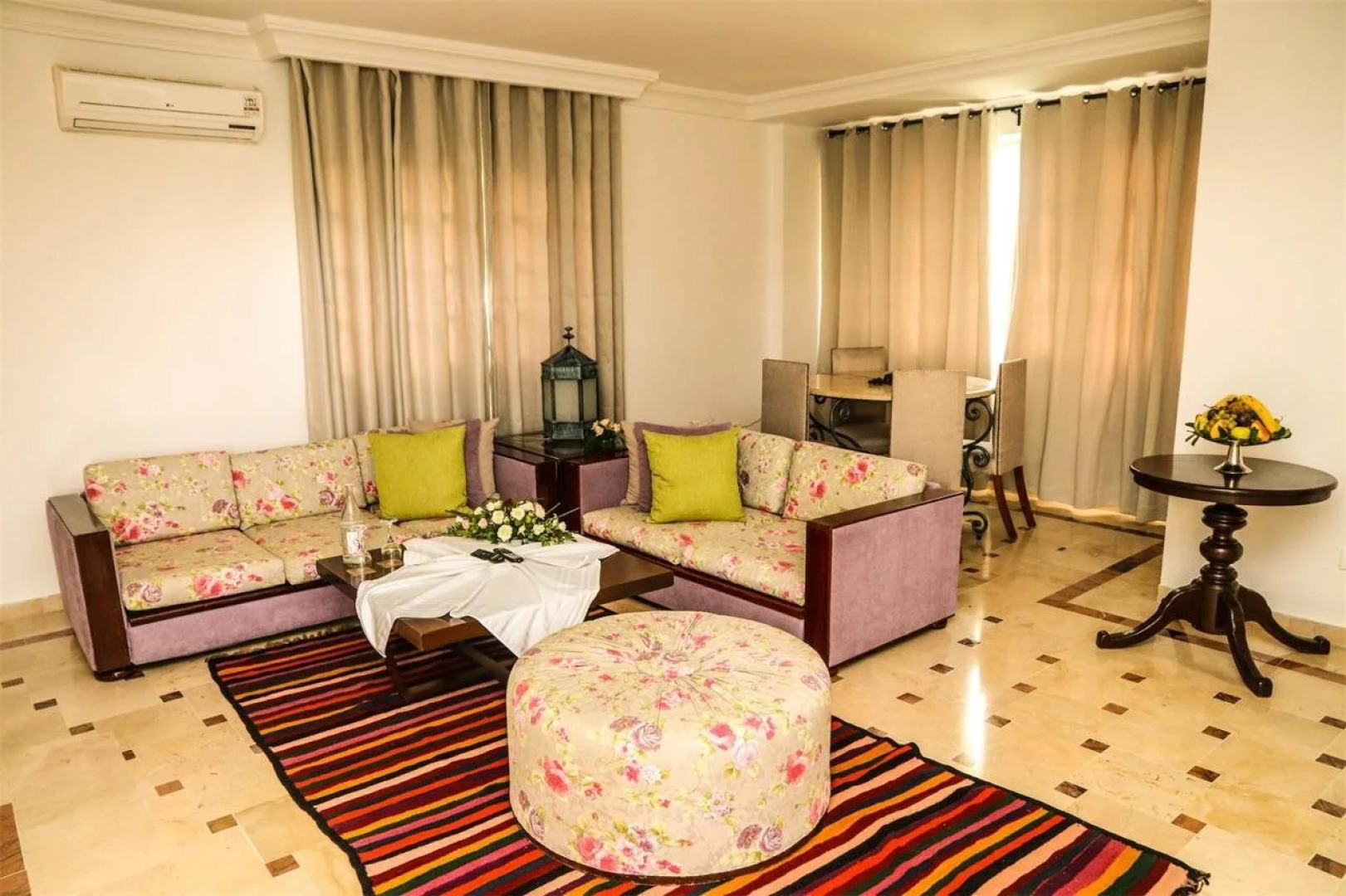 Suites hotel les charmilles & spa