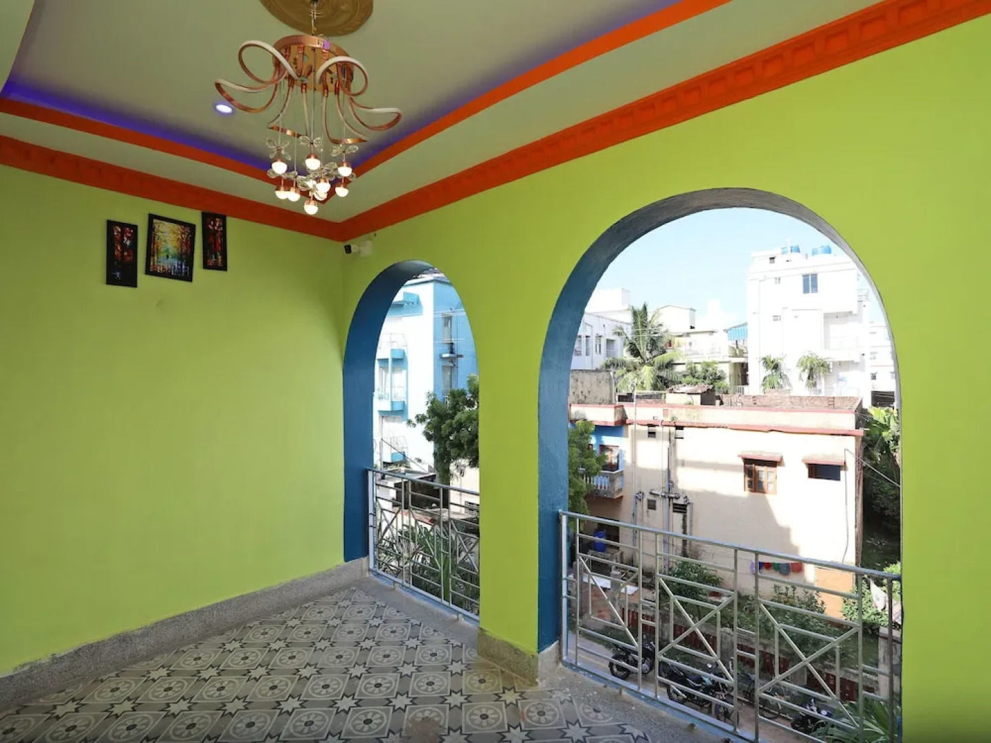 OYO 14868 Hotel Priyadarshini