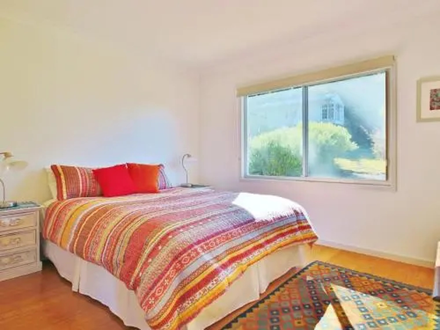 Elaine at Hyams 4pm Check Out Sundays