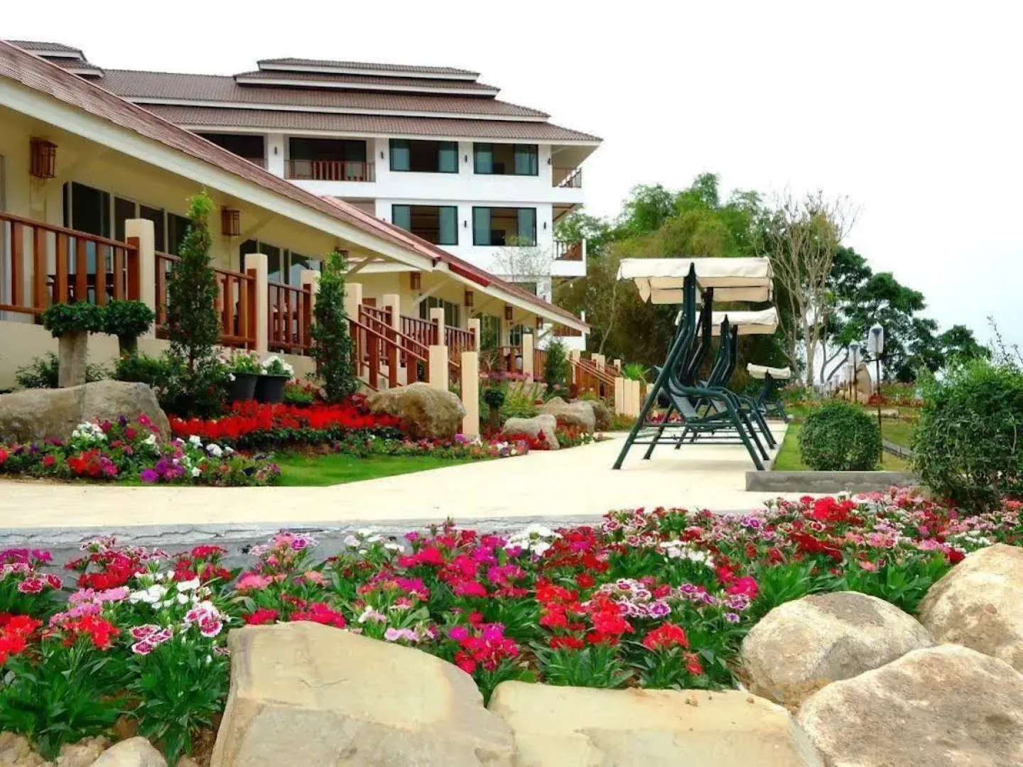 Chiangkhan River Mountain Resort (SHA Extra Plus)