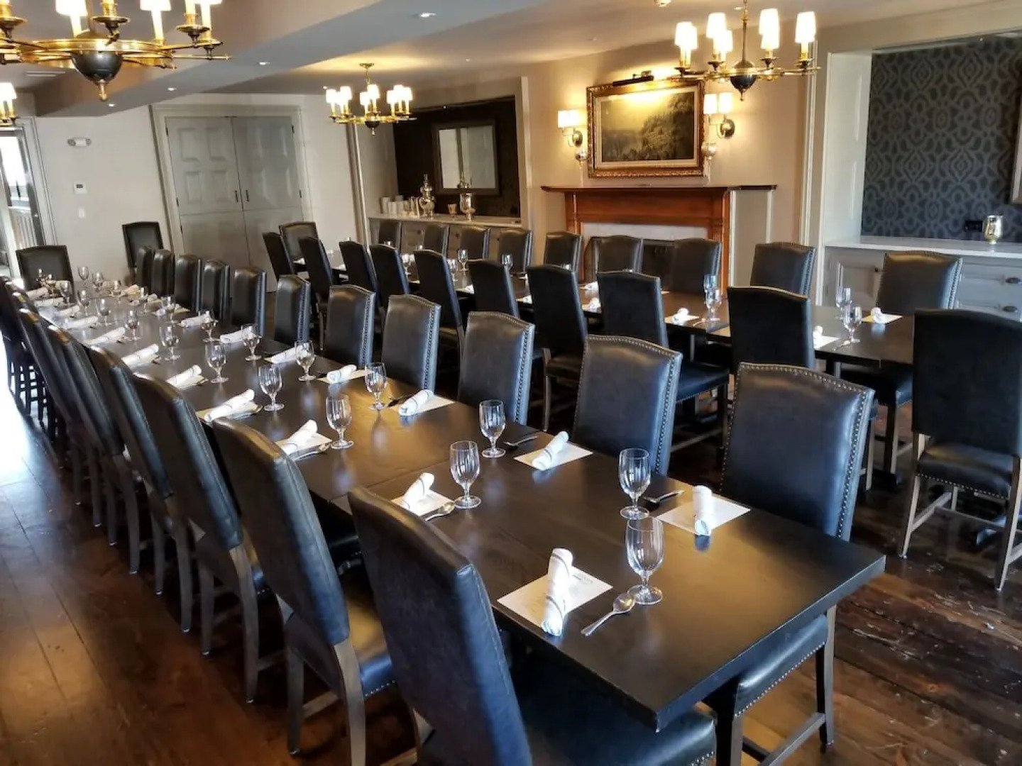 Farmer's Creekside Tavern & Inn