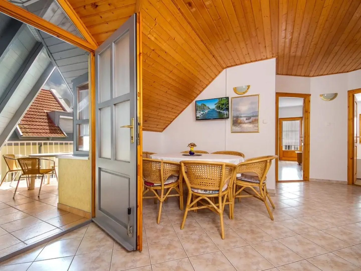 Amarillo 1 Balatonm Riaf rd