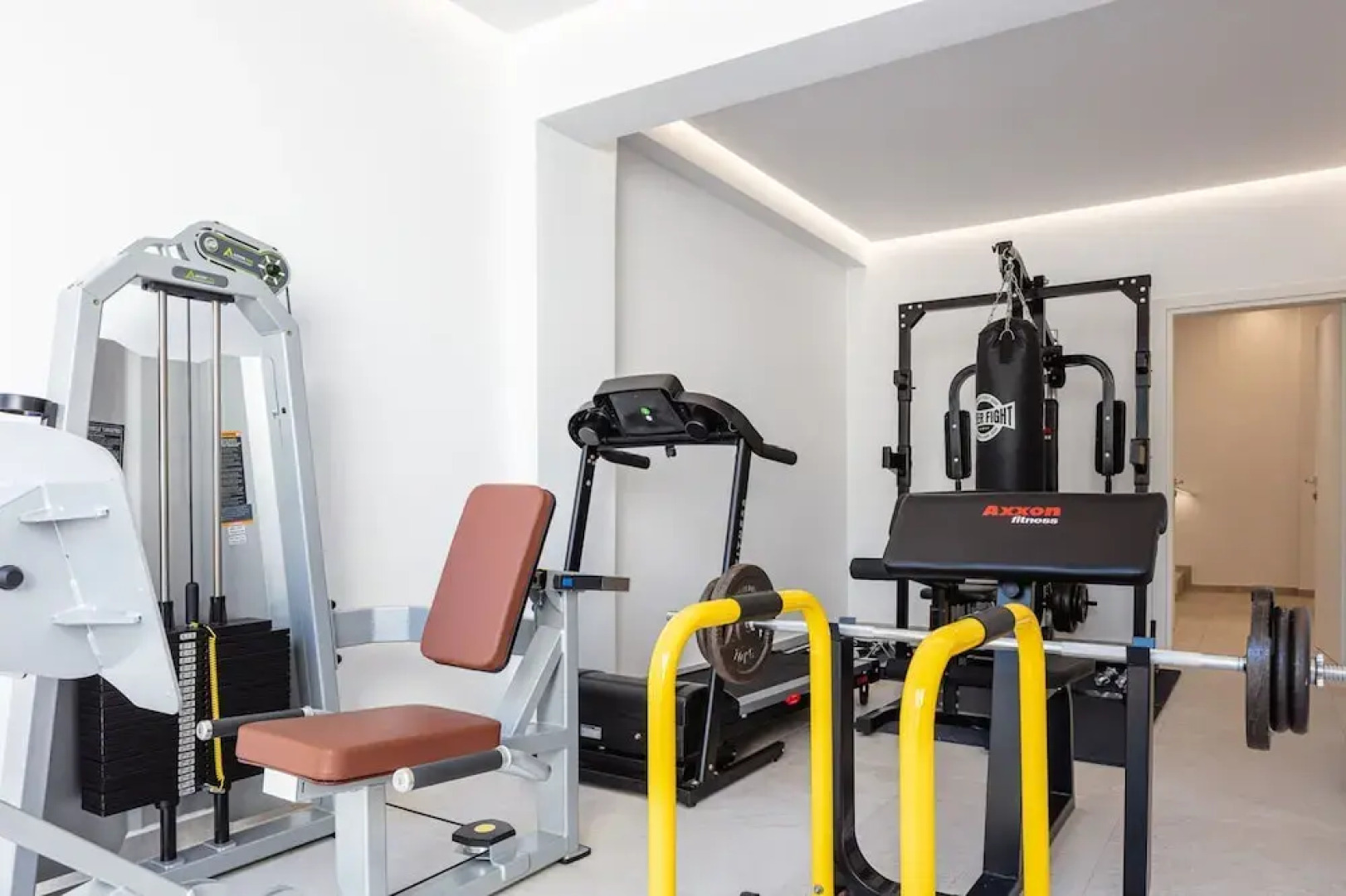 Akonizia Luxury House - With Private Swimming Pool