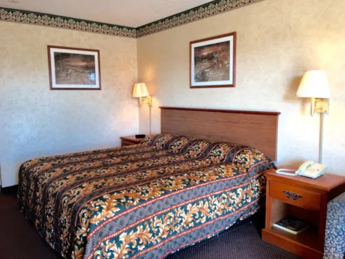 Deerfield Inn and Suites