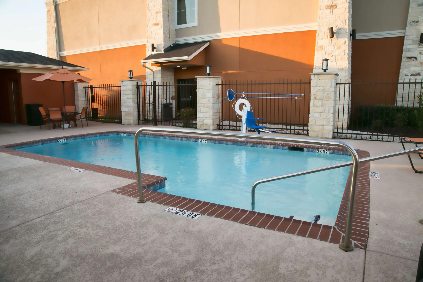 Bestwestern Plus Luling Inn