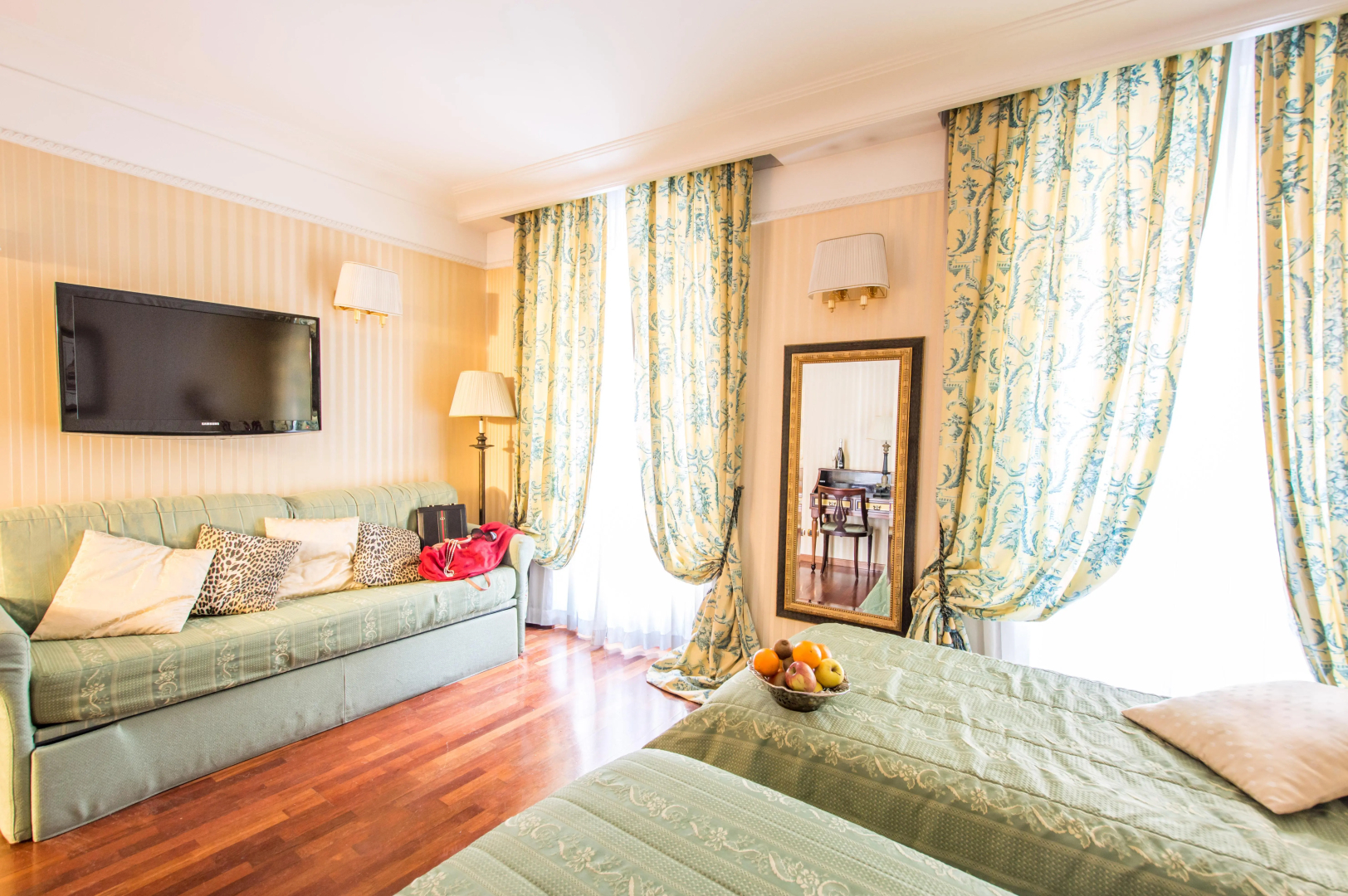 Hotel Cecil