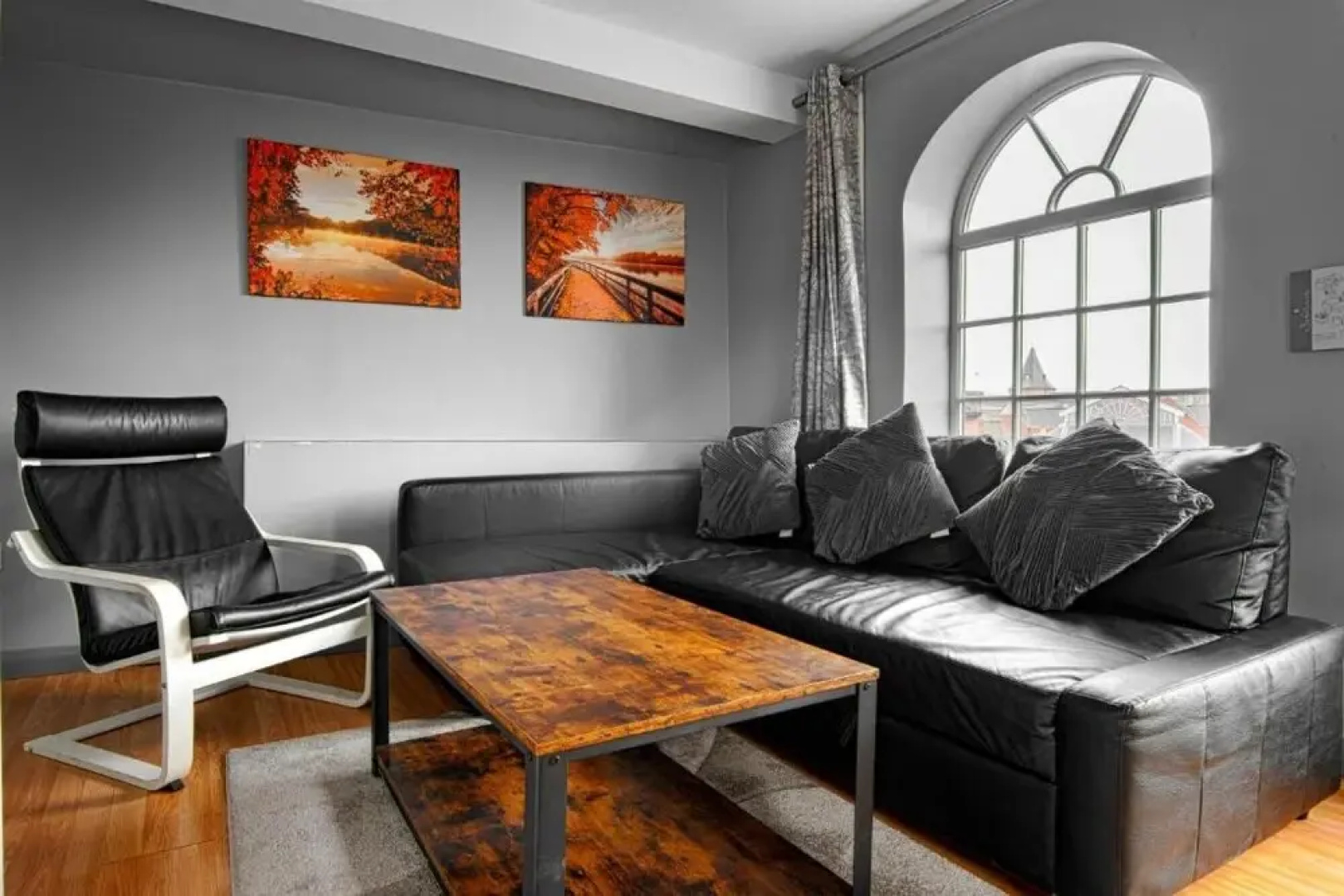 The Glyndwr - Berwyn House - Central Wrexham - Sleeps Up To 6