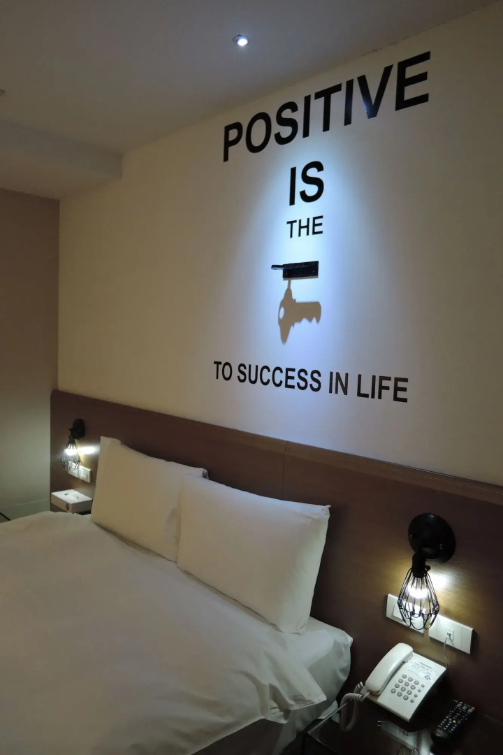 Travel Art Inn