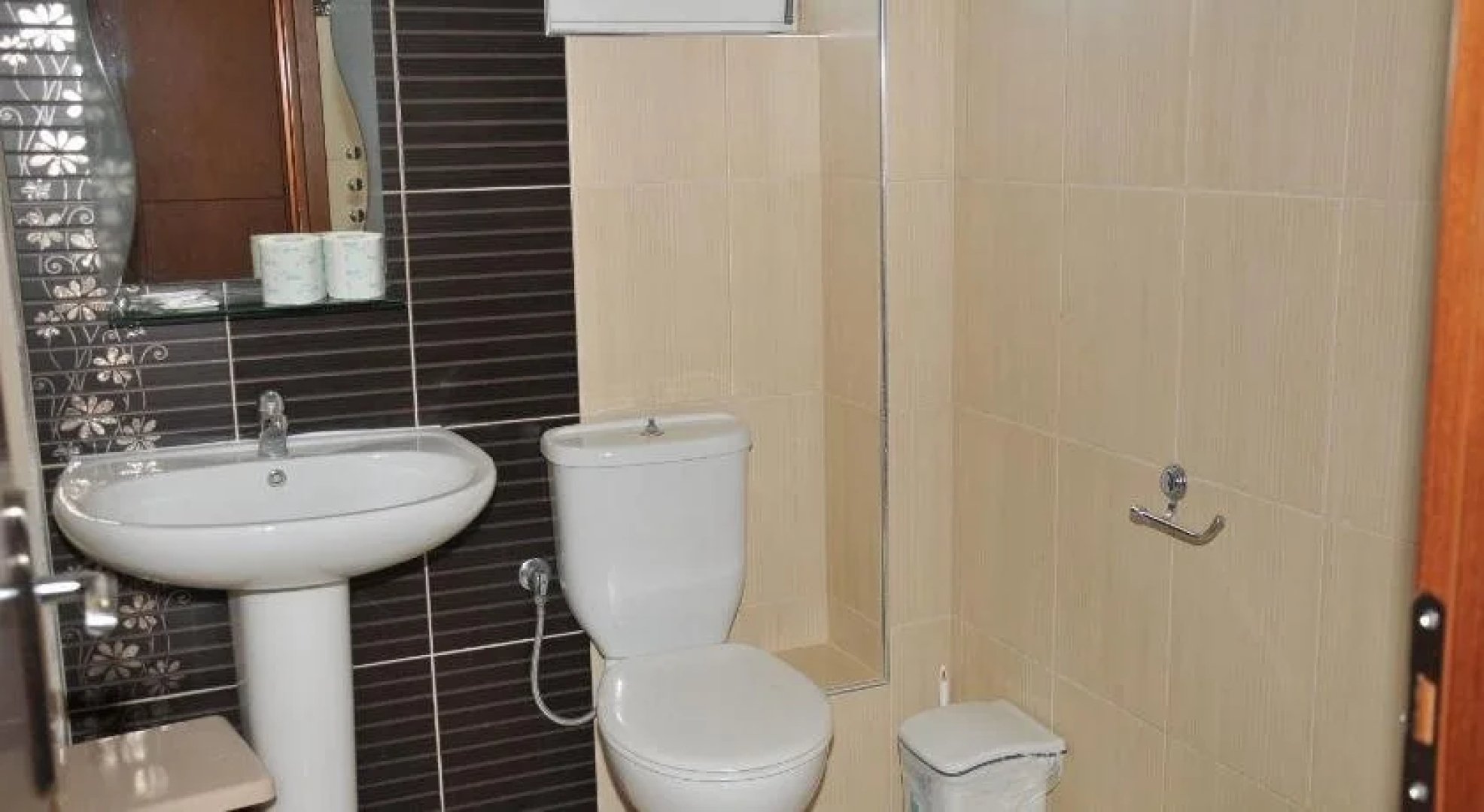 Denis Hotel and Bungalows