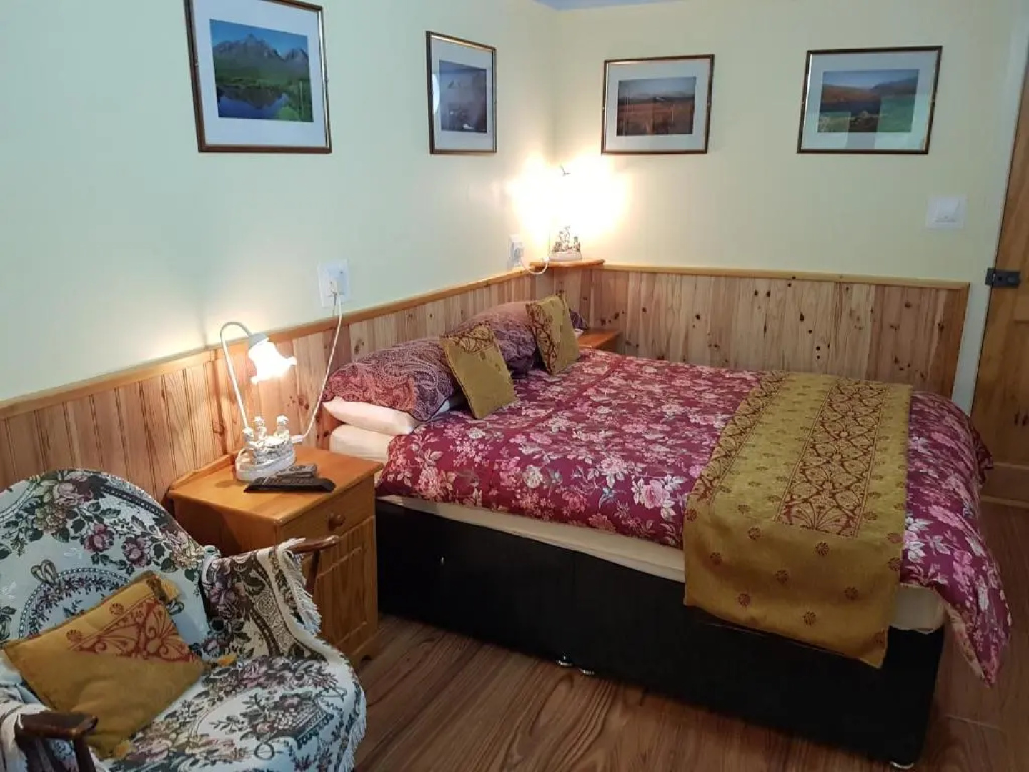 Kylemore Pass Hotel