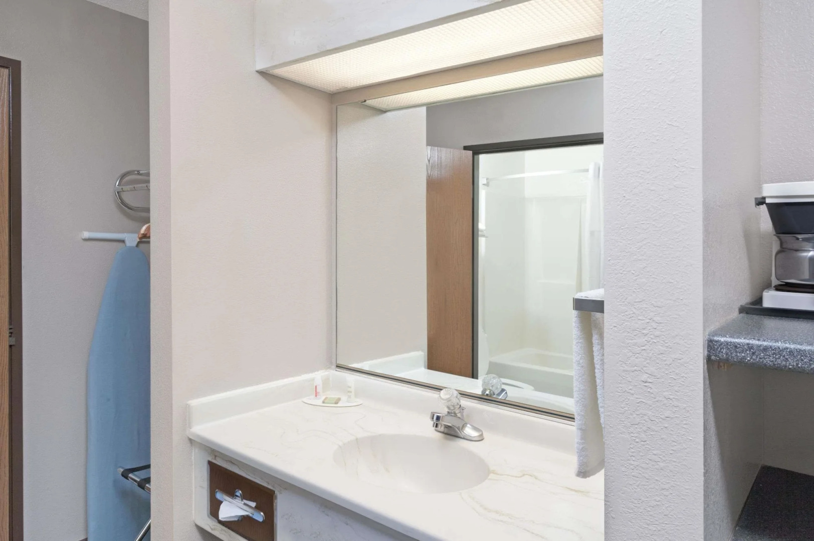 Super 8 Ohare Chicago Elk Grove Village