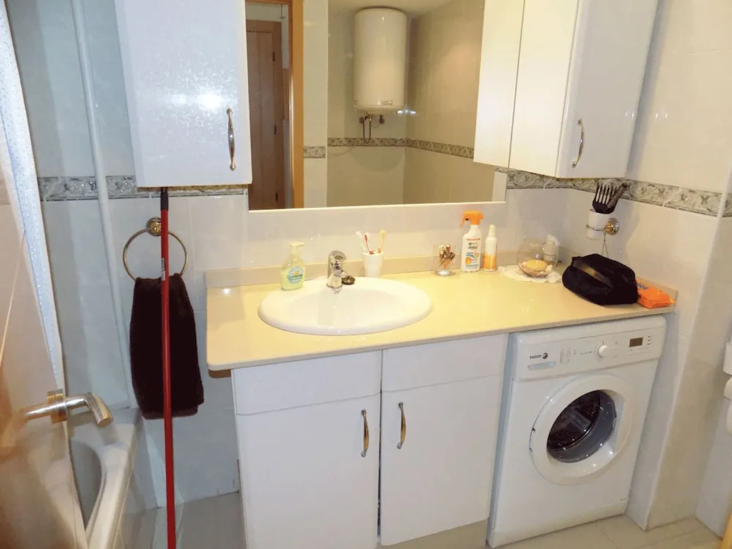 Apartsalou Horisonte La Pineda