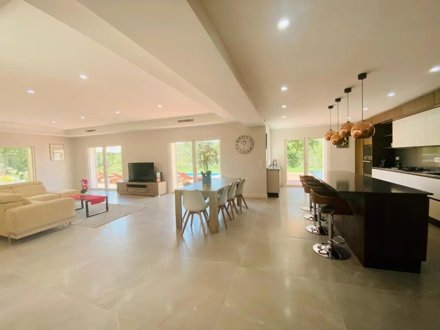 Charmante villa avec piscine au calme, 6 personnes