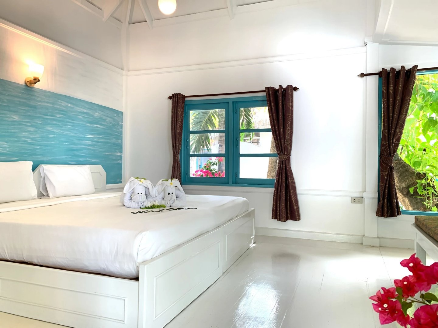 Sand Sea Beach Resort