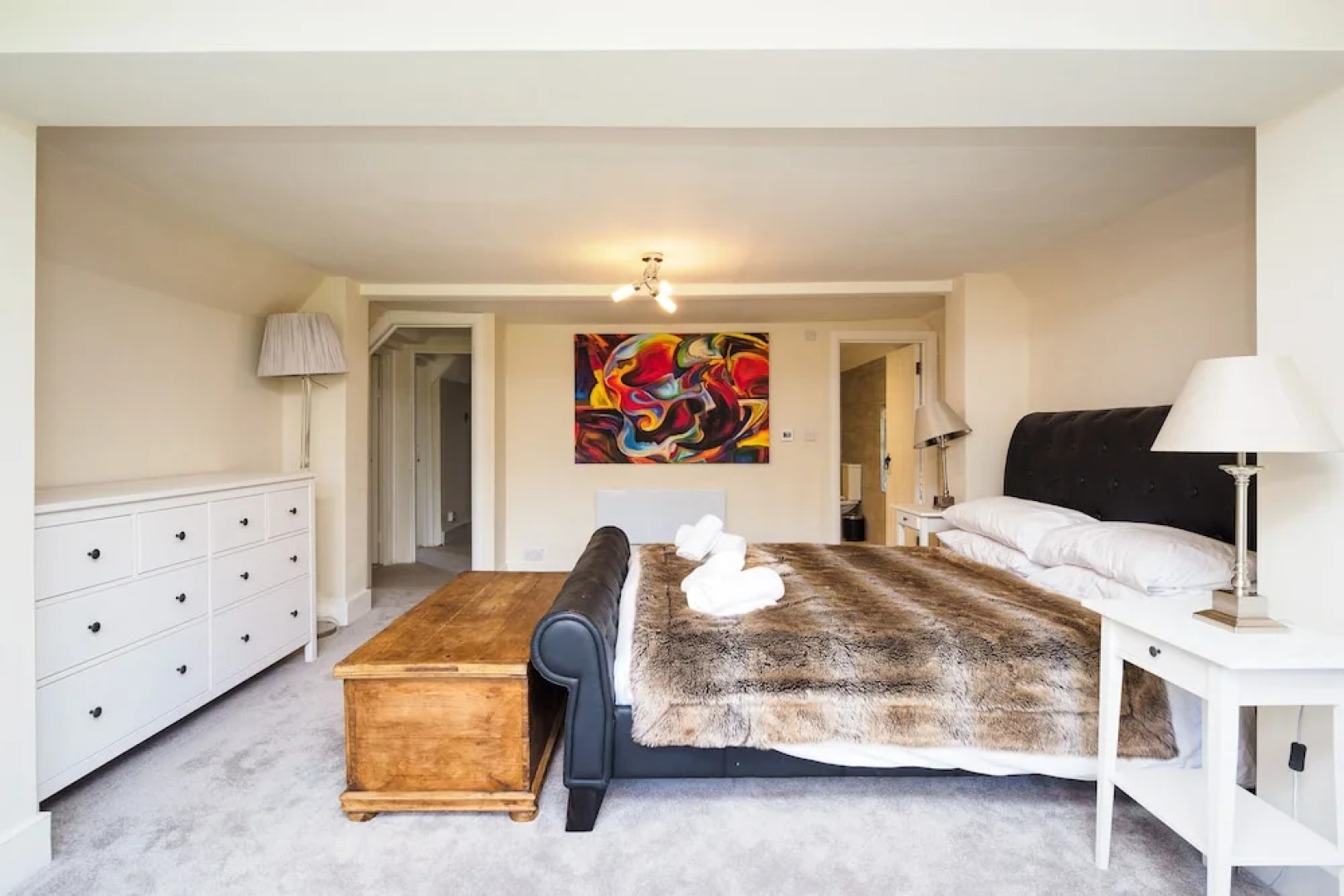 Gildridge Estat Large Group Tennis Court