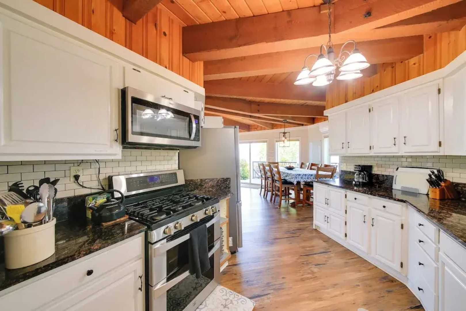 Stellar Views! Lake Pend Oreille Retreat w/ Dock