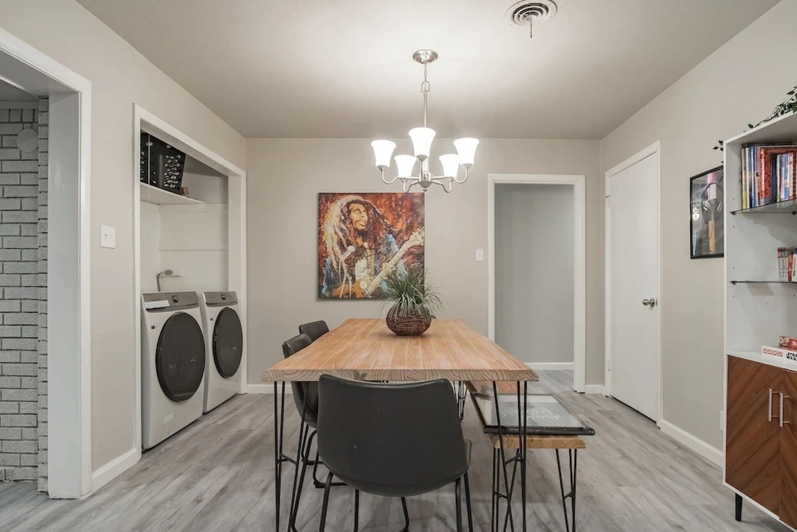 The Harmony Designer Home In Central Dfw 4 Bedroom Home by RedAwning