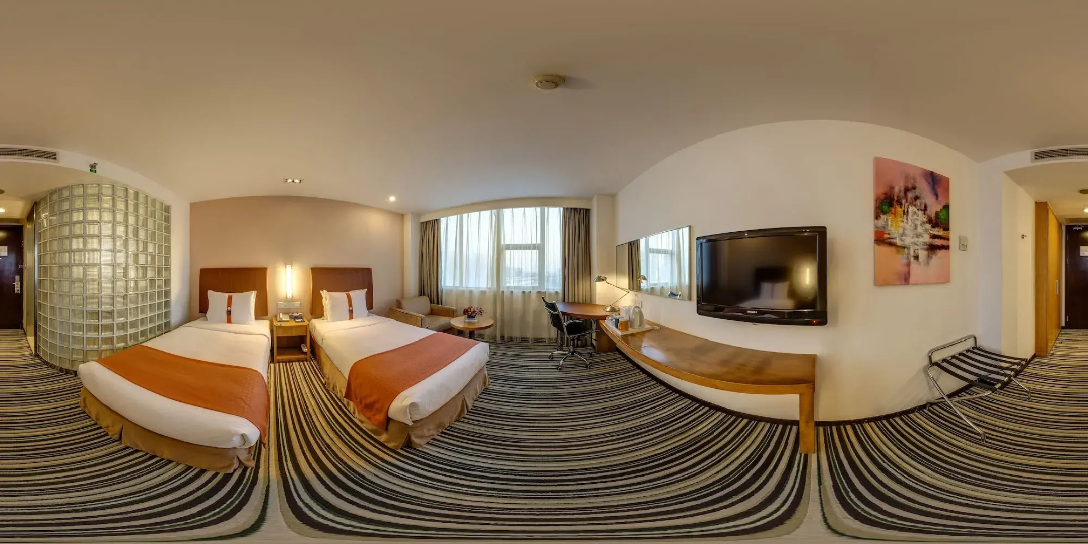 Holiday Inn Express Shanghai Jinqiao Central by IHG