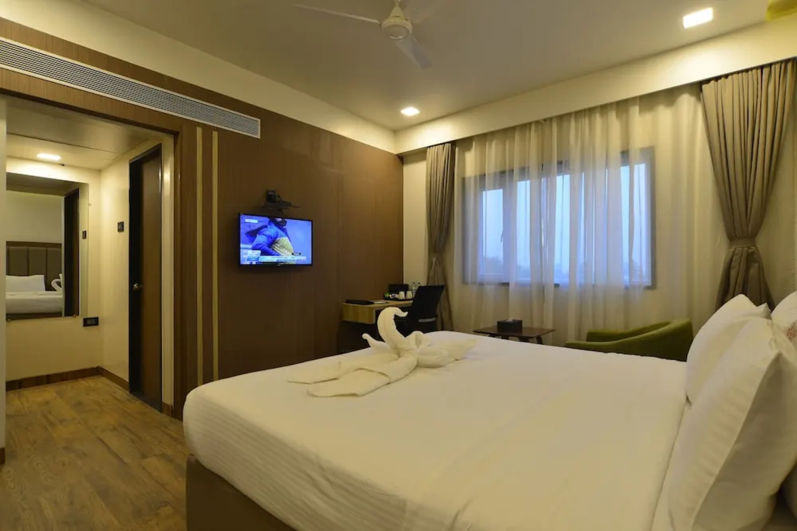 Hotel Jhankar Palace
