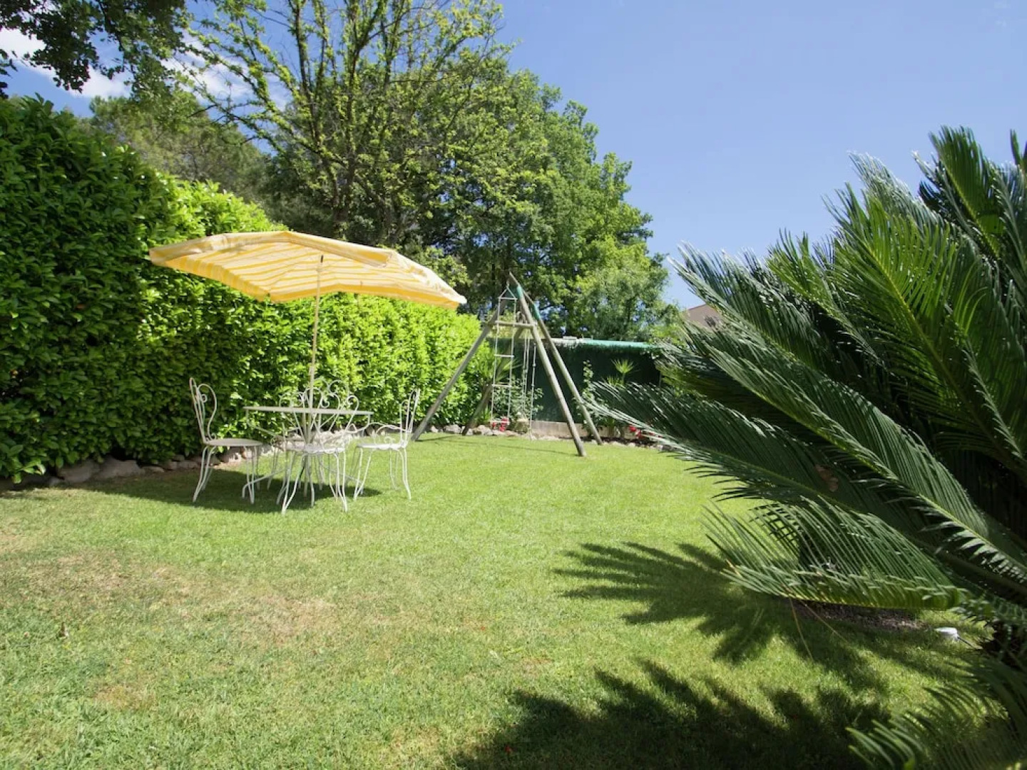 Lavish Villa in Mouans-sartoux With Sauna