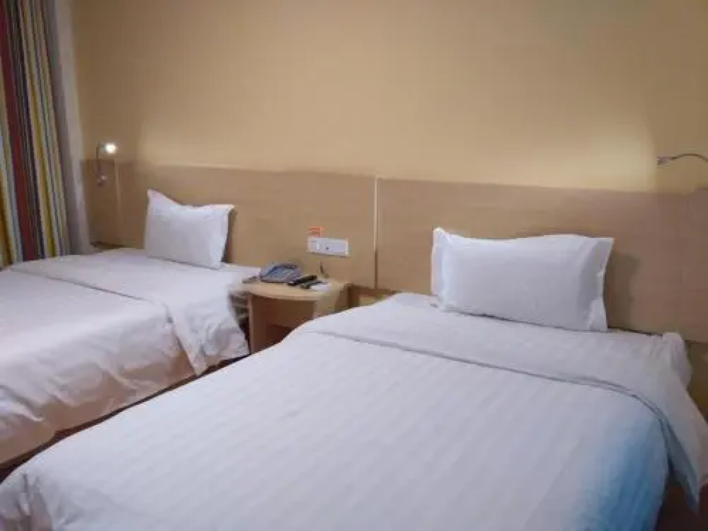 7 Days Inn Kangding Ke Yun Zhong Xin Zhan Branch