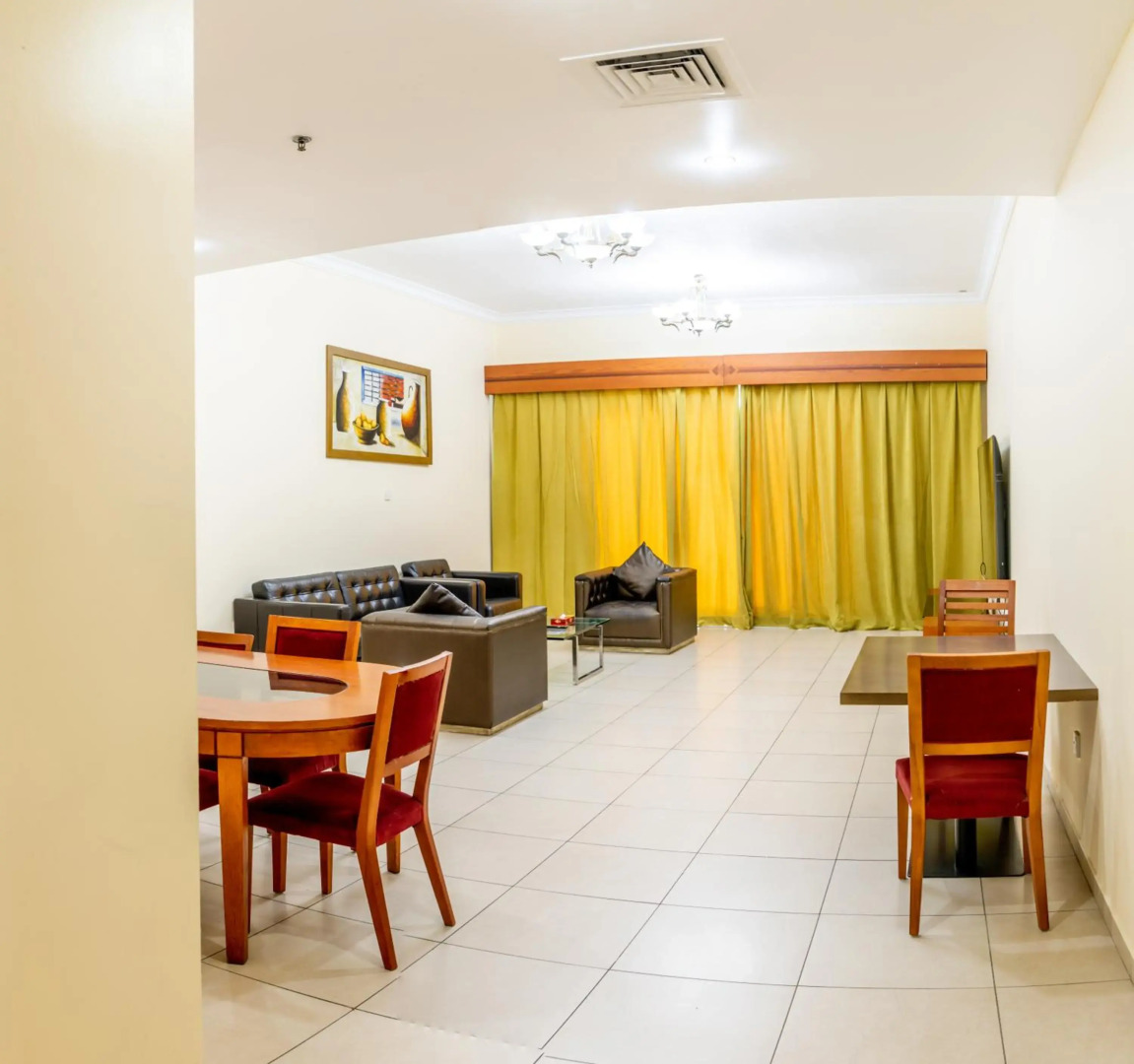 Отель Wescott Plaza Hotel Apartment