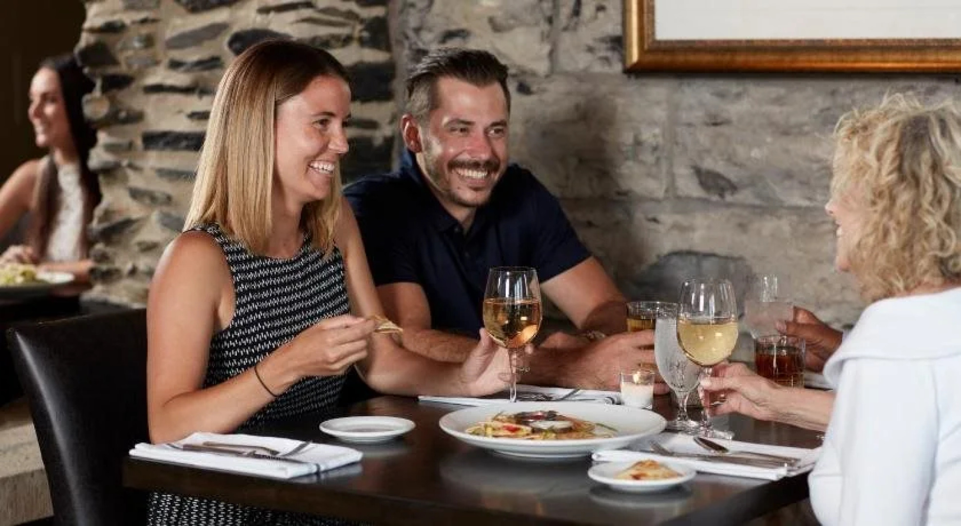 Farmer's Creekside Tavern & Inn