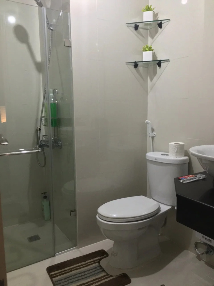 H&M Management @ PalmTree Villas