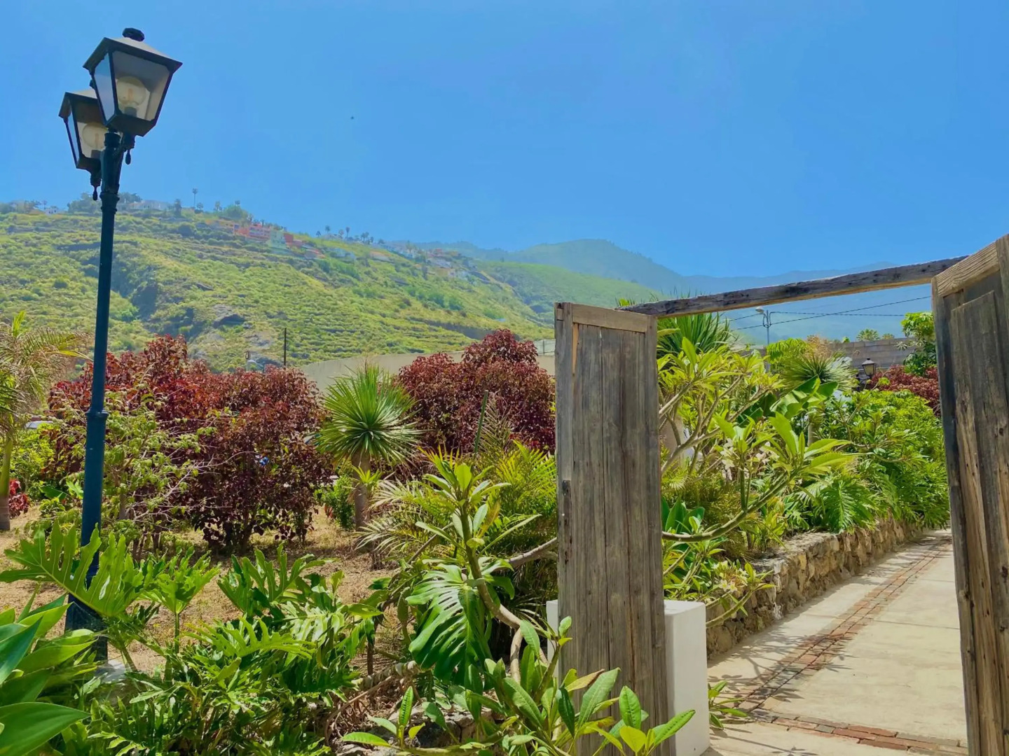 Casa Lava Luminosa y con Magníficas Vistas