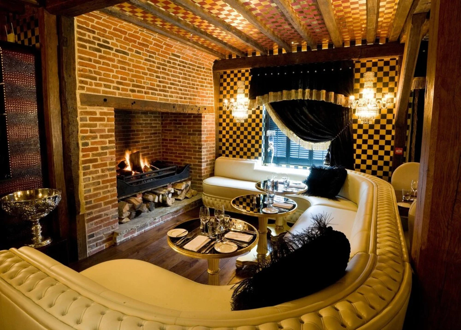 Crazy Bear Hotel-Beaconsfield