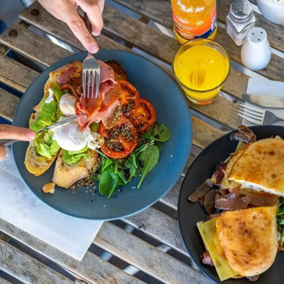 La Bella Vita-beachfront Living - Lift - Sunset Views