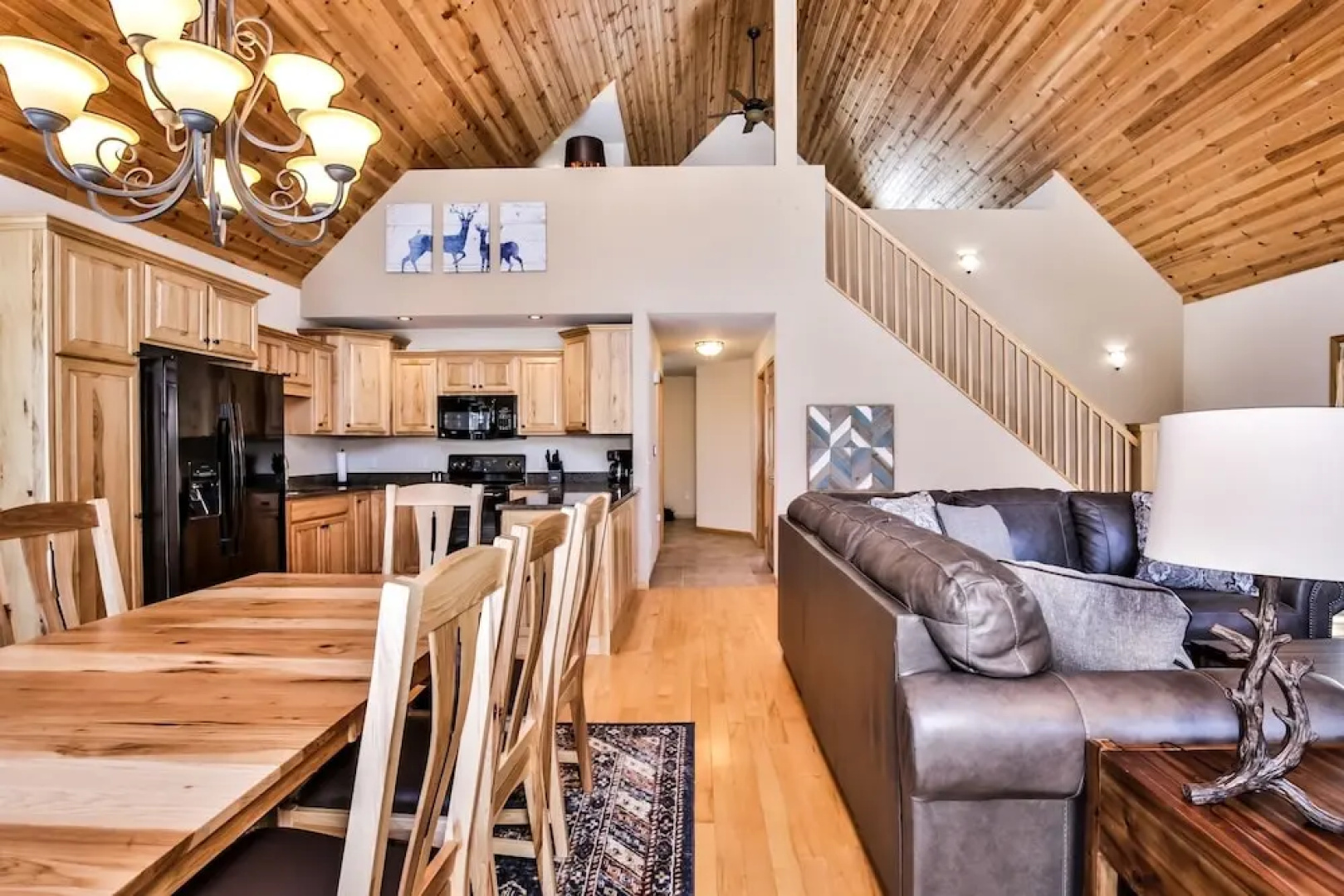 Oak Lane Lake House - Hiller Vacation S 3 Bedroom Home