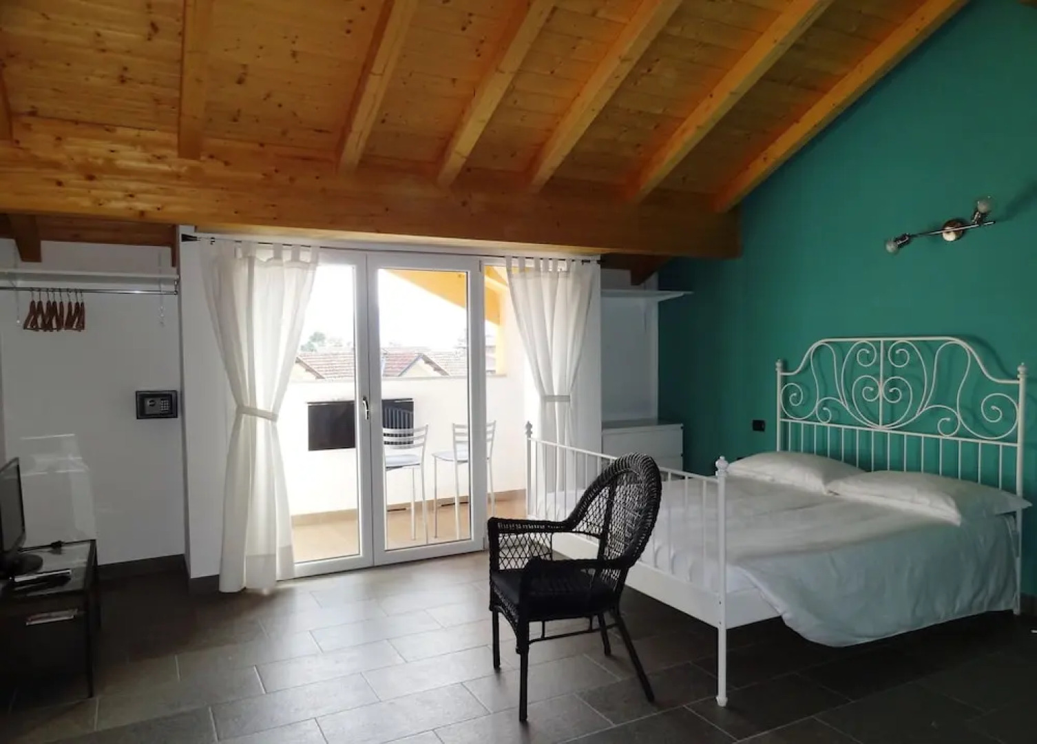 Helianthus Residence