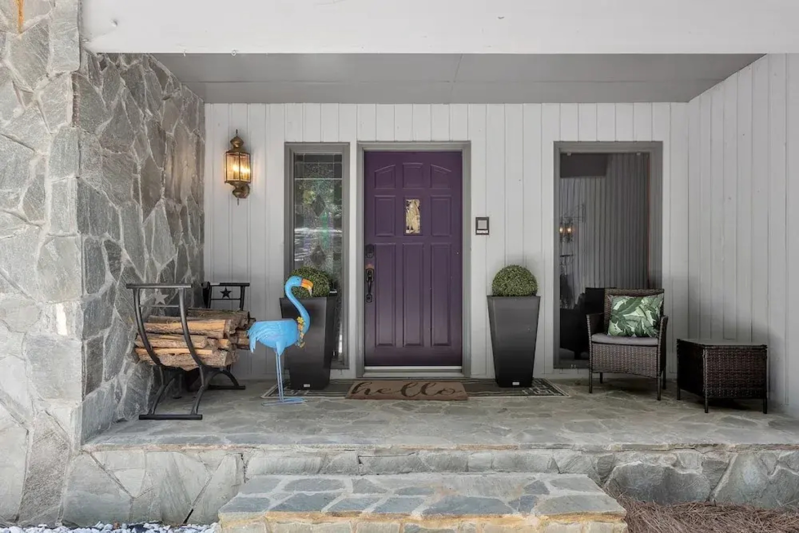 The Blue Flamingo 5 Bedroom Home By Redawning