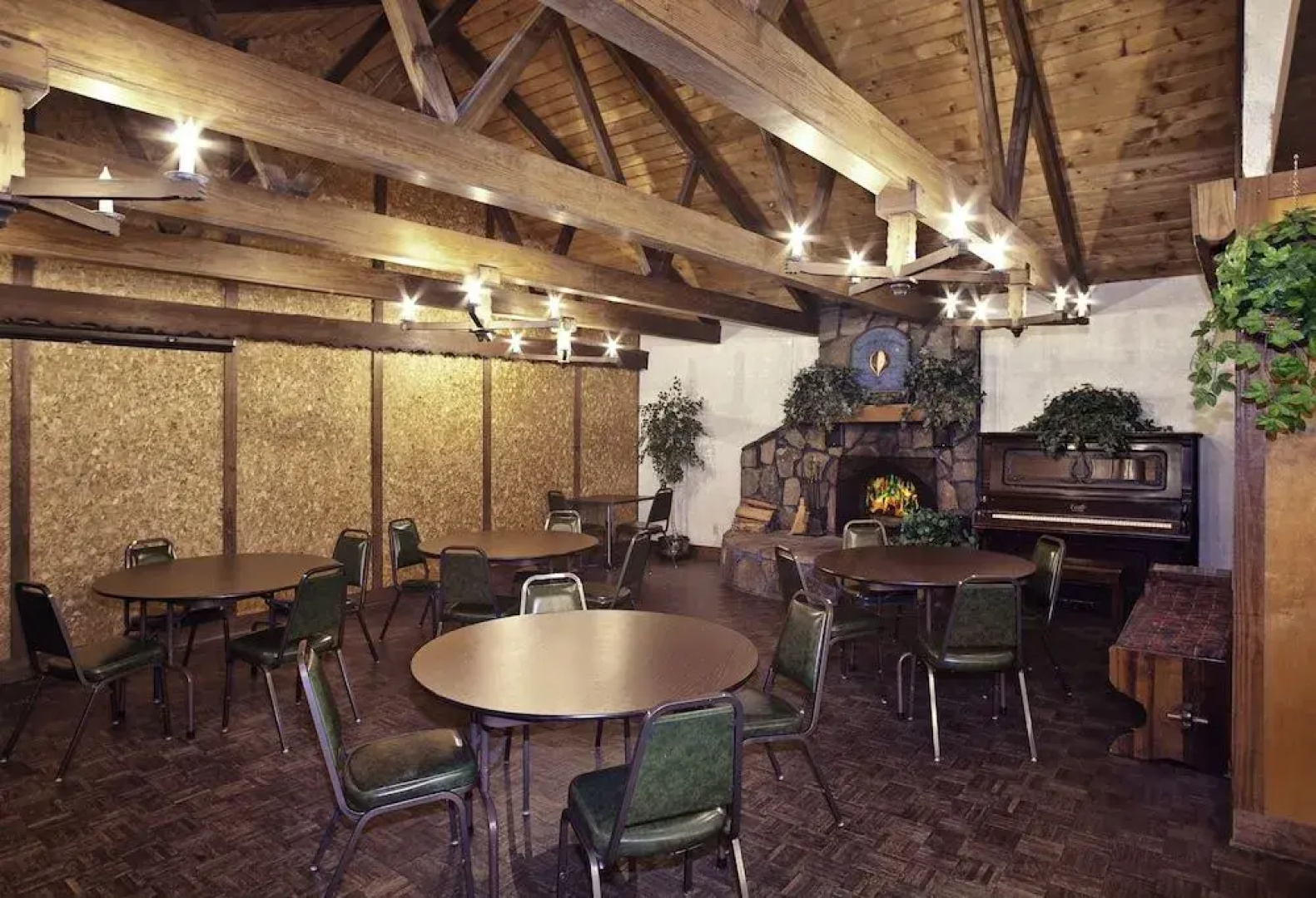 Helendorf River Inn, Suites & Conference Center