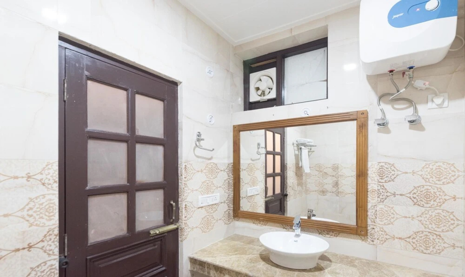 Treebo Trend Royal Mansion