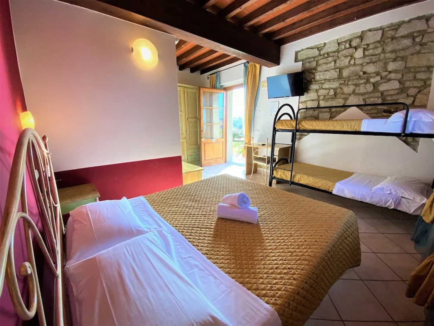 Tenuta La Lupa Country Hotel