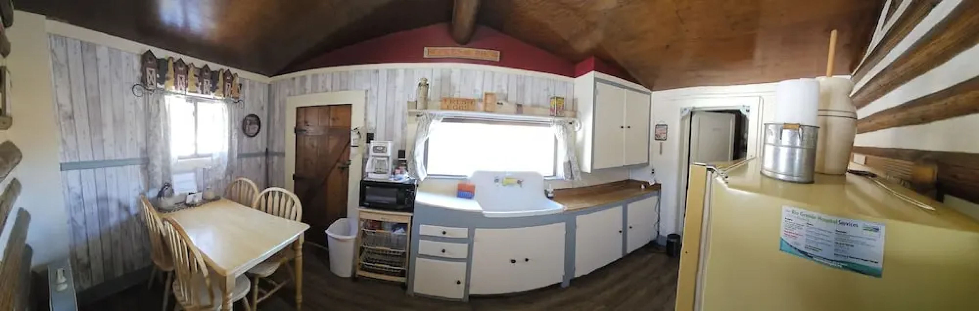 Chinook Cabins & RV Park