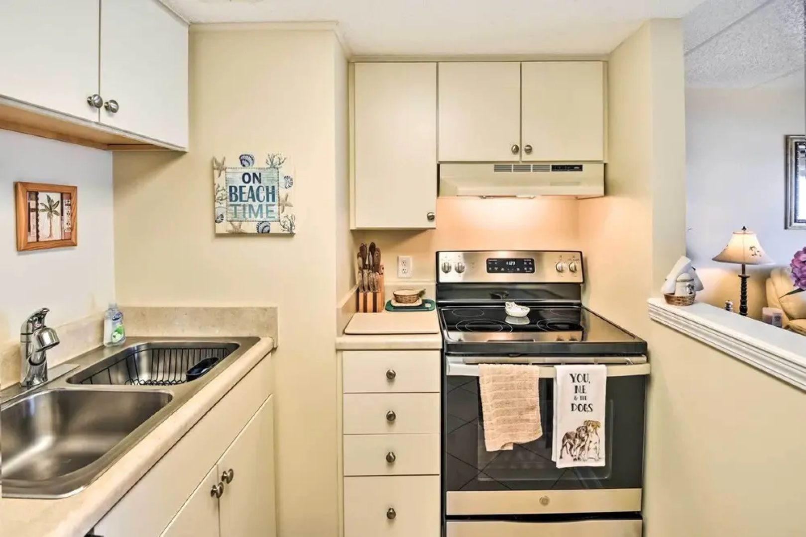 Ormond Beach Condo w/ Balcony & Views