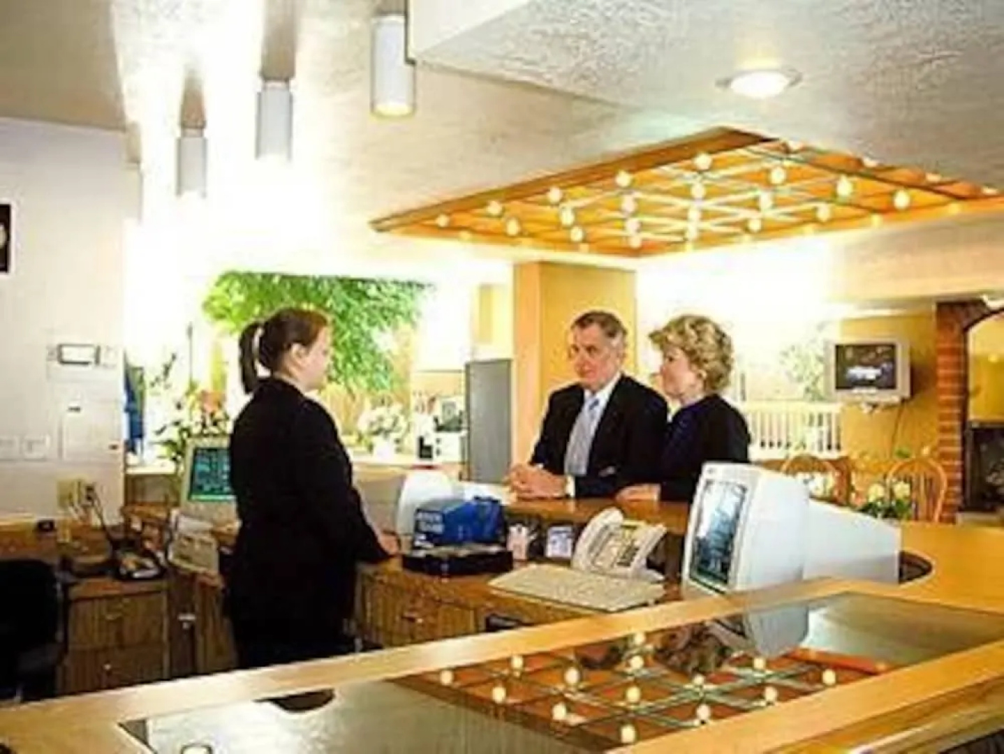 Airport Inn Hotel