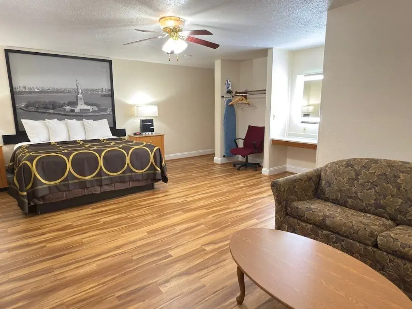 Super 8 Anderson/Clemson Area