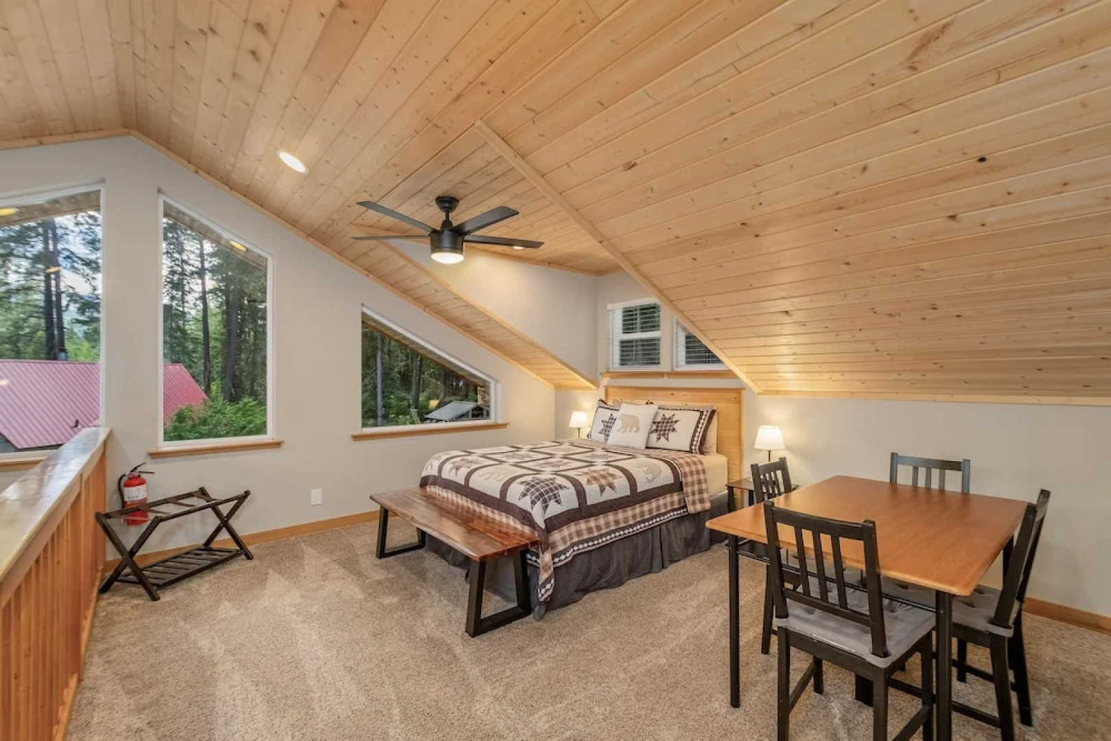 Compass Cabin 2 Bedroom Homeby NW Comfy Cabins by RedAwning