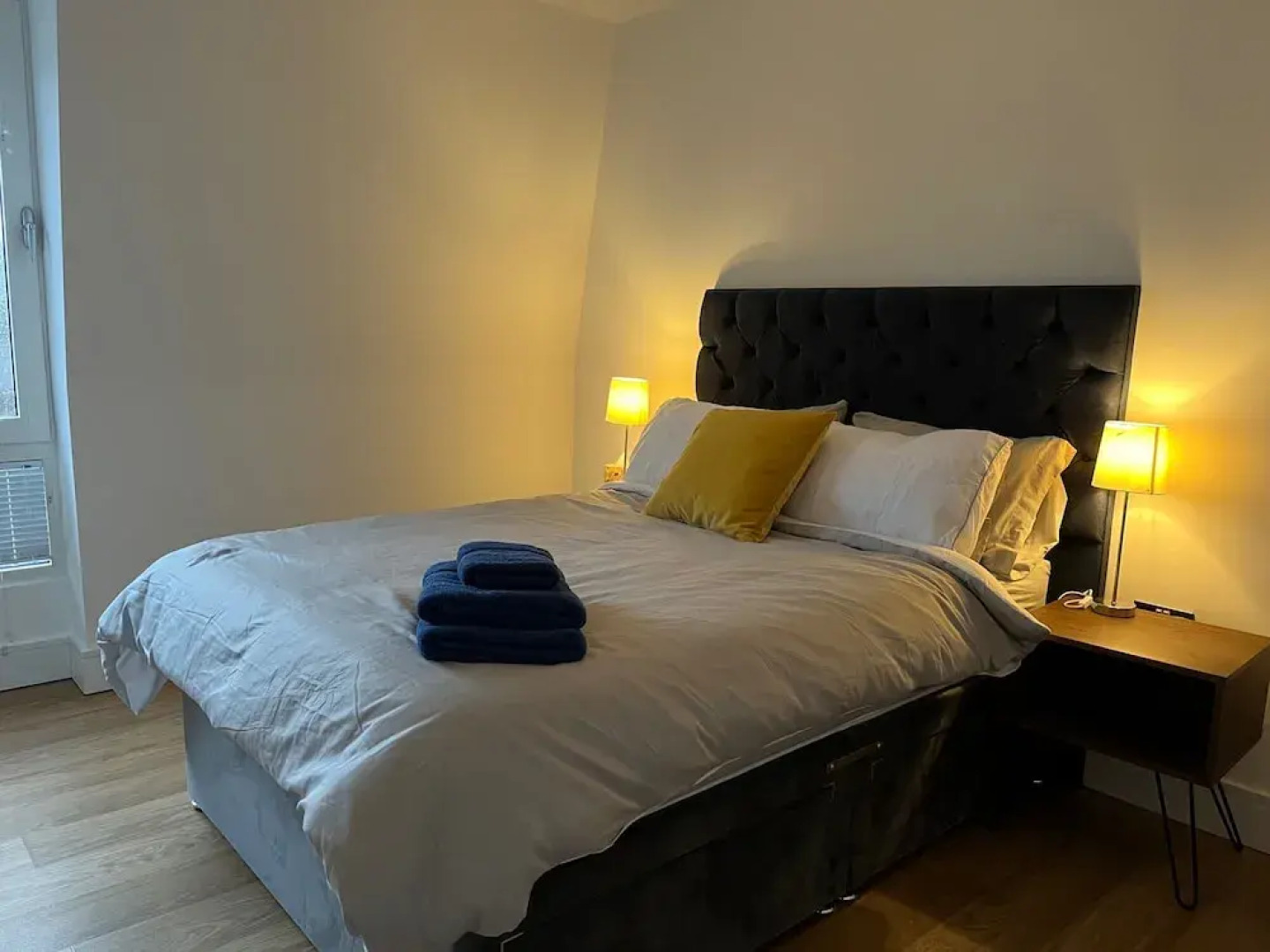2br-modern-fullkitchen-25mincentrallondon-parking