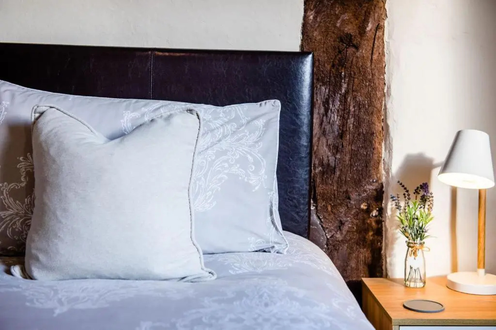 Thursdays Corner Tudor Cottage