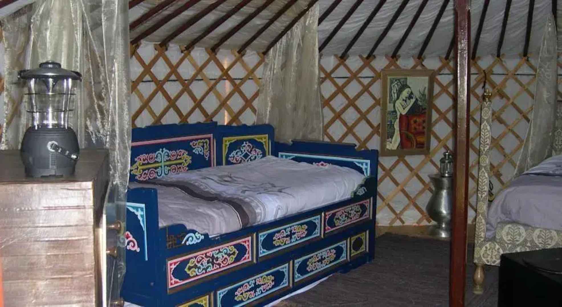 Khatoun Yourte & Roulotte