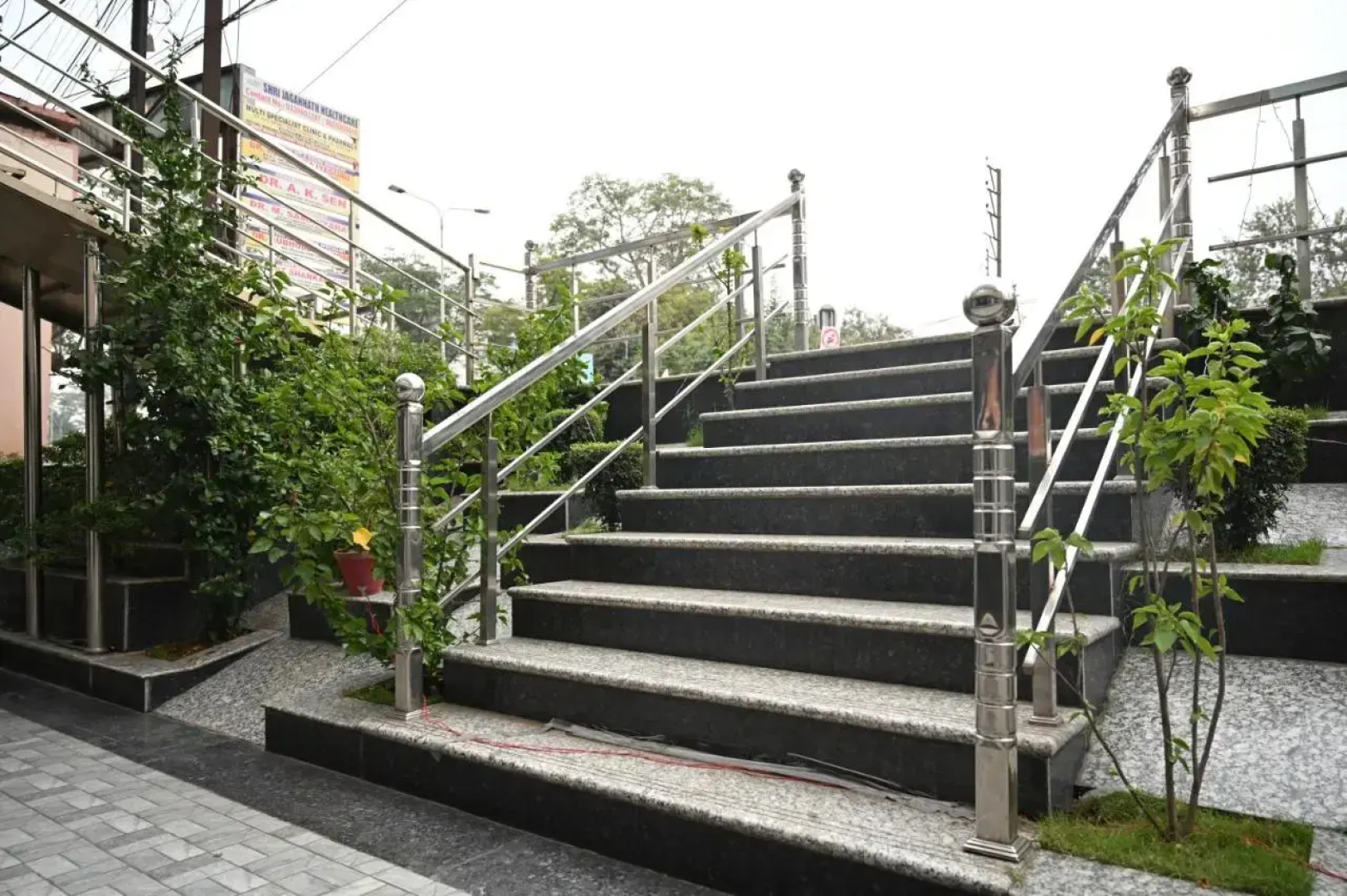 OYO 27950 Hotel Priyanka International