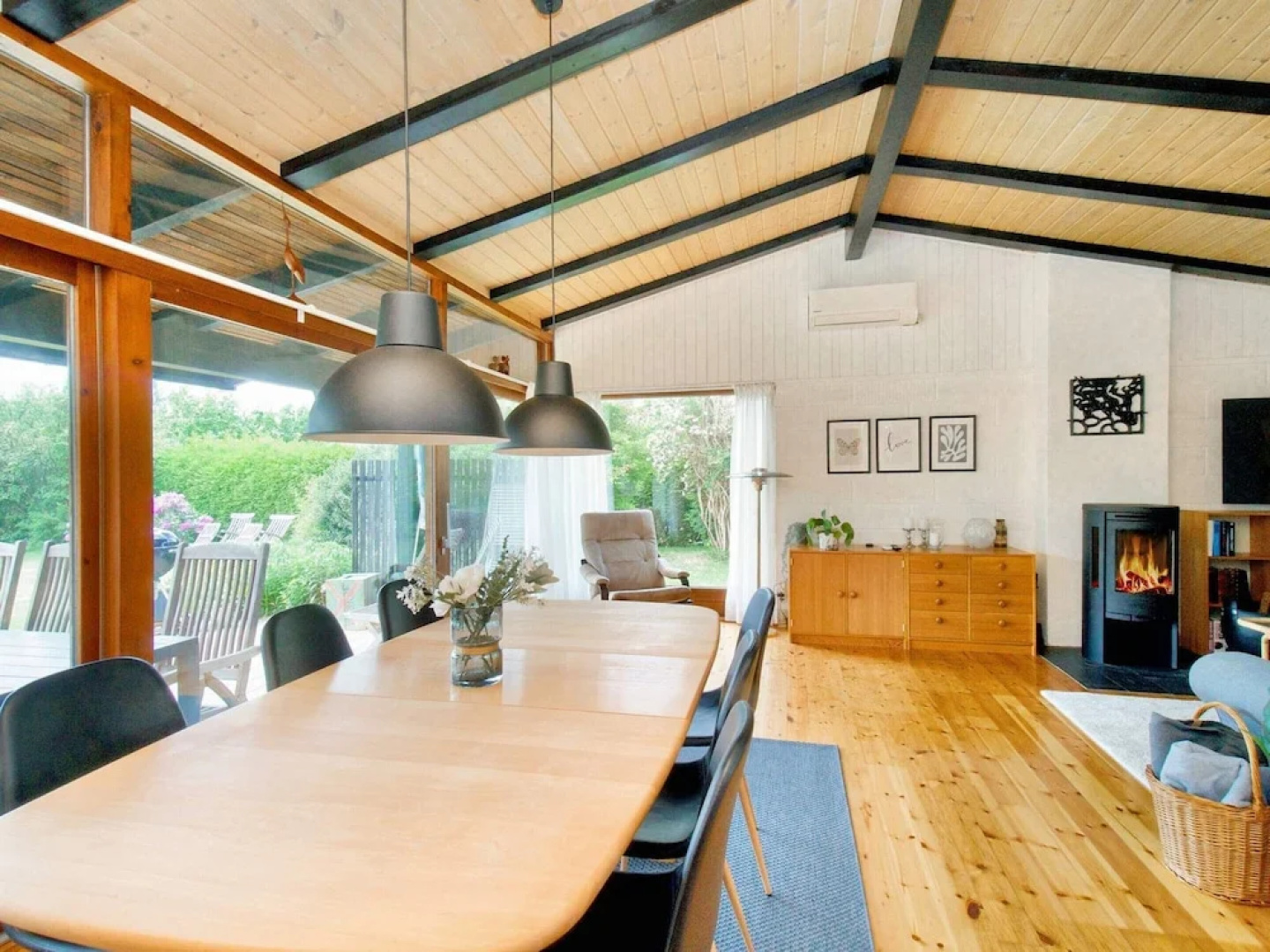 6 Person Holiday Home in Dronningmolle