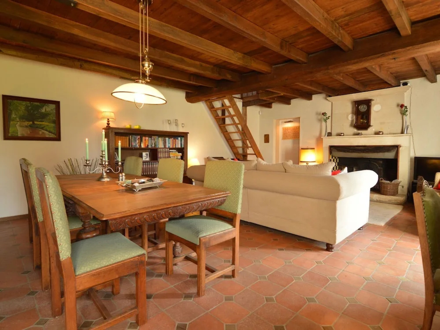 18th Century Farmhouse With Spacious Covered Terrace, Nearby Poitiers and Chinon