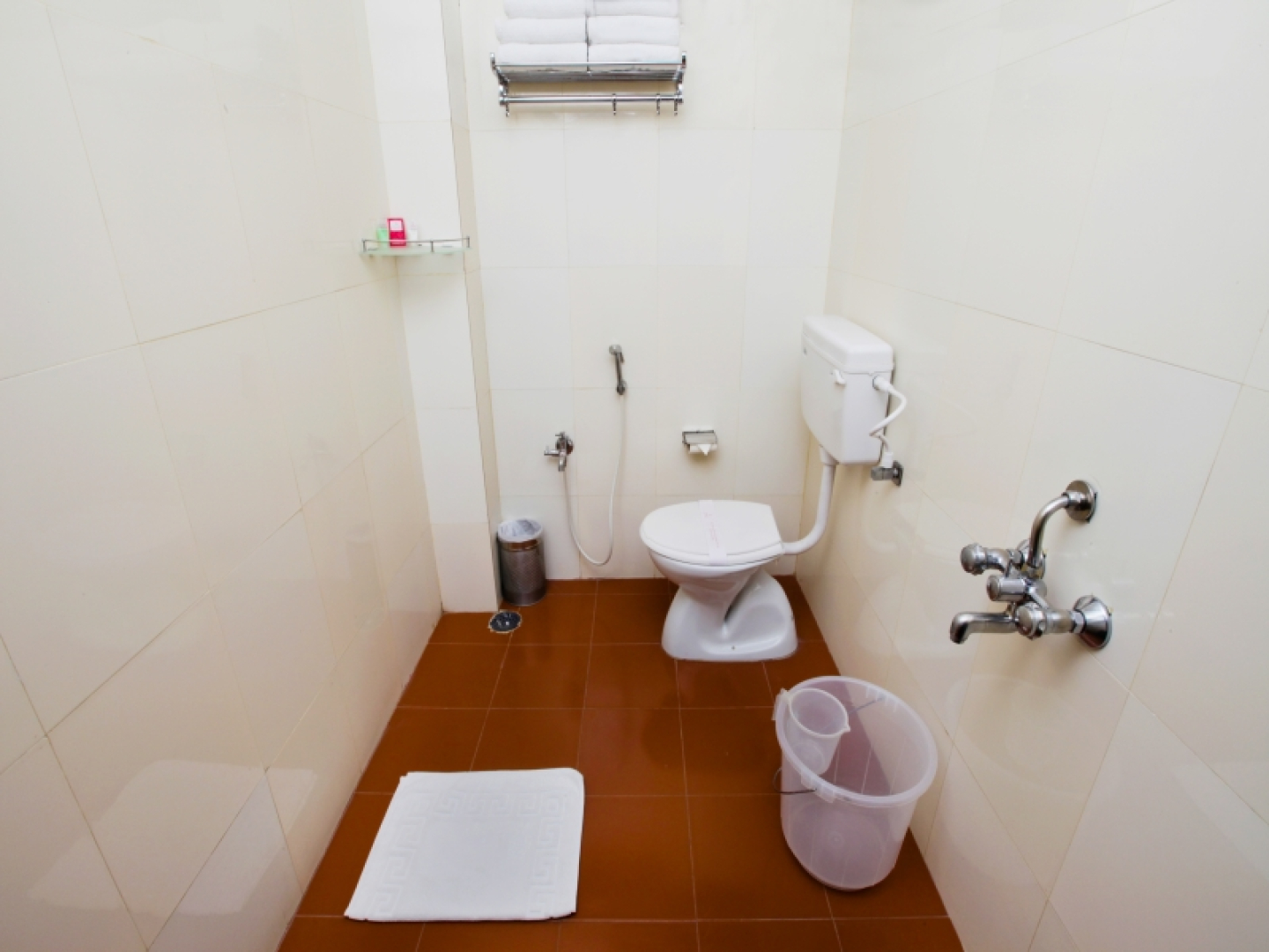 Aakash Inn Tiruvannamalai