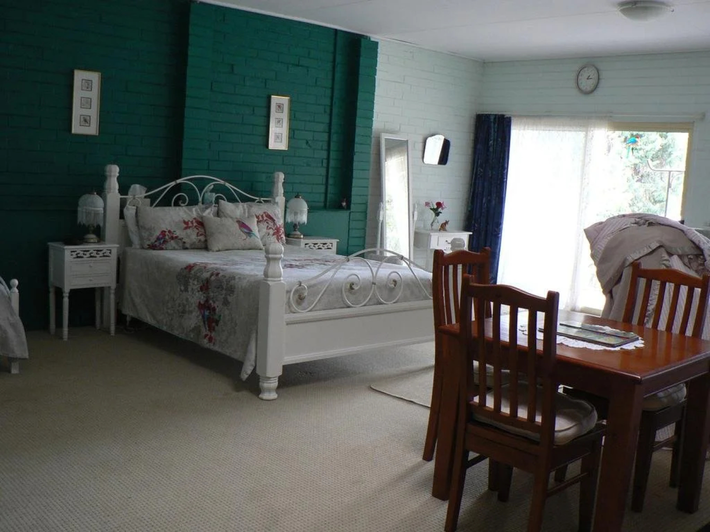 Russellee Bed and Breakfast